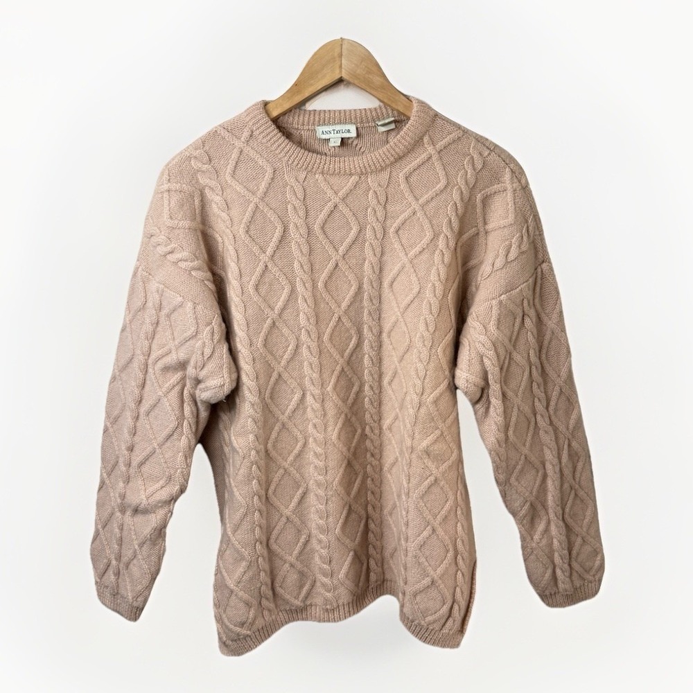 Vintage Ann Taylor 100% Wool Cable Knit Sweater Large Blush Beige Fisherman Cozy